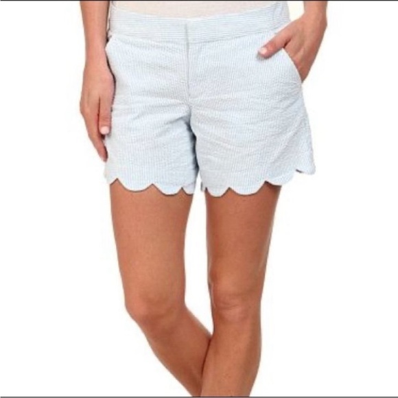 Lilly Pulitzer Buttercup Seersucker Scalloped Short Size 4 - Picture 2 of 16